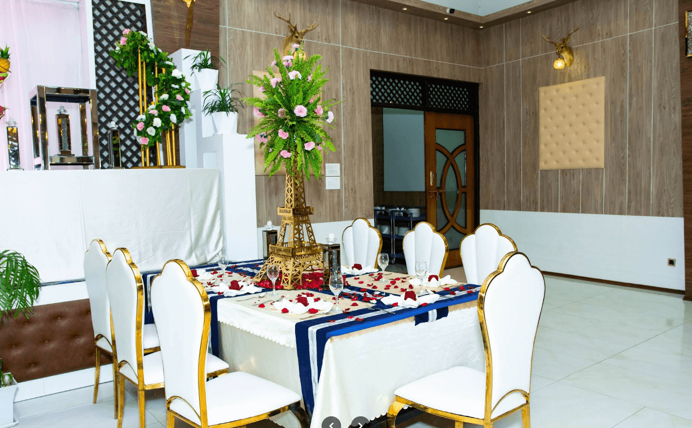 Smart Palace — Interior Setup